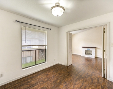 2120 Wilcrest Drive - Photo Thumbnail 29