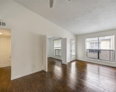 2120 Wilcrest Drive - Photo Thumbnail 26