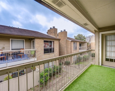 2120 Wilcrest Drive - Photo Thumbnail 9