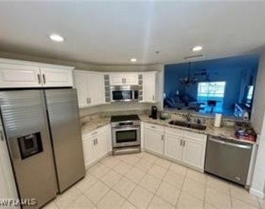 3035 Horizon Lane - Photo Thumbnail 7