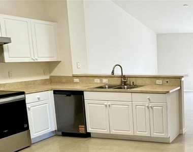 10743 Robinson Street - Photo Thumbnail 10
