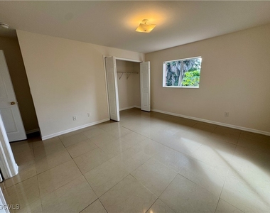 10743 Robinson Street - Photo Thumbnail 4