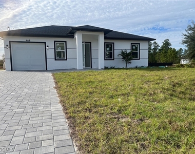 464 Eisenhower Boulevard - Photo Thumbnail 1