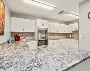 6687 Huntley Lane S - Photo Thumbnail 33