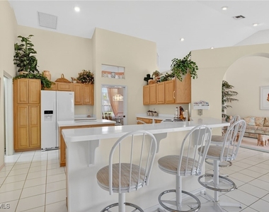 6687 Huntley Lane S - Photo Thumbnail 10