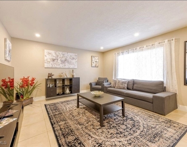 4605 Bayshore Dr. - Photo Thumbnail 3