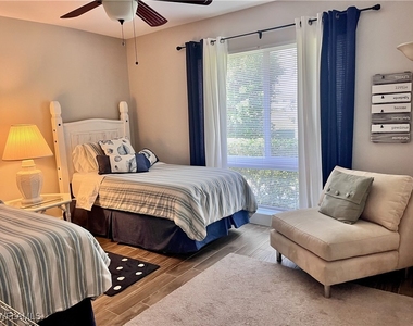 83 Glades Boulevard - Photo Thumbnail 8