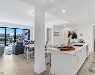 1135 3rd Avenue S - Photo Thumbnail 18