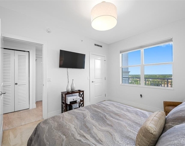 1325 Snell Isle Boulevard Ne - Photo Thumbnail 19