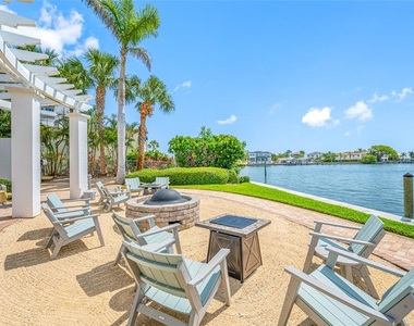 1325 Snell Isle Boulevard Ne - Photo Thumbnail 32