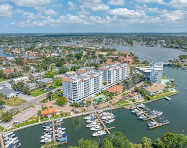 1325 Snell Isle Boulevard Ne - Photo Thumbnail 1