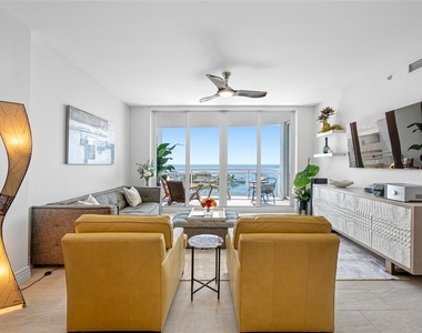 1325 Snell Isle Boulevard Ne - Photo Thumbnail 7