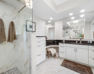 1325 Snell Isle Boulevard Ne - Photo Thumbnail 17