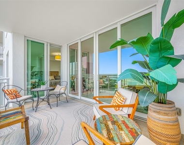 1325 Snell Isle Boulevard Ne - Photo Thumbnail 12