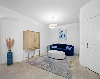 1325 Snell Isle Boulevard Ne - Photo Thumbnail 3