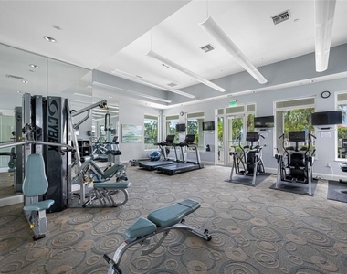 1325 Snell Isle Boulevard Ne - Photo Thumbnail 28