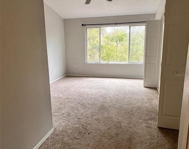 8674 Hunters Key Circle - Photo Thumbnail 7