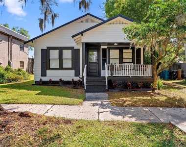412 E Harwood Street - Photo Thumbnail 1