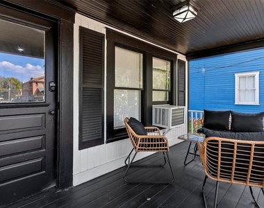 412 E Harwood Street - Photo Thumbnail 2