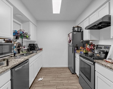 1267 Woodman Way - Photo Thumbnail 12