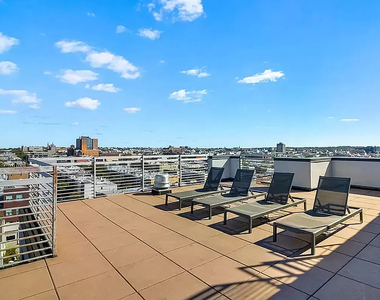1433 Dekalb Avenue - Photo Thumbnail 17