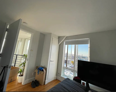 1433 Dekalb Avenue - Photo Thumbnail 8
