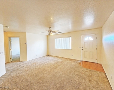 1850 Pershing Avenue - Photo Thumbnail 2