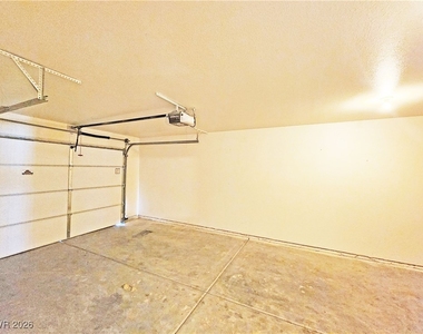 1850 Pershing Avenue - Photo Thumbnail 7