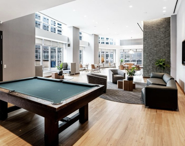 4545 Center Boulevard, - Photo Thumbnail 10