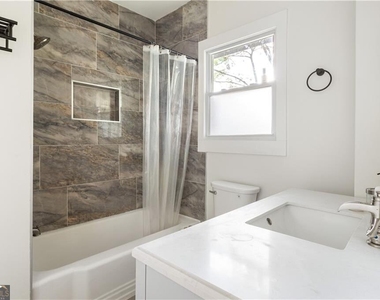 1010 Dill Avenue Sw - Photo Thumbnail 20