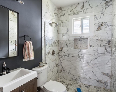 1010 Dill Avenue Sw - Photo Thumbnail 16