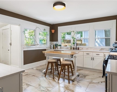 1010 Dill Avenue Sw - Photo Thumbnail 13