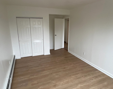 56-11 Clover Place - Photo Thumbnail 5