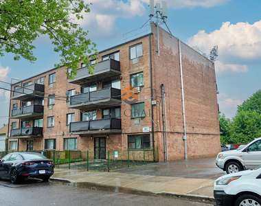56-11 Clover Place - Photo Thumbnail 8