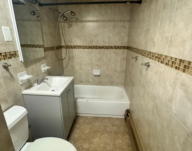 56-11 Clover Place - Photo Thumbnail 8