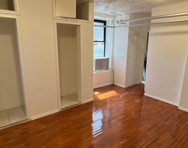 520 Wales Avenue - Photo Thumbnail 3