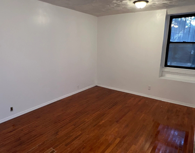520 Wales Avenue - Photo Thumbnail 5