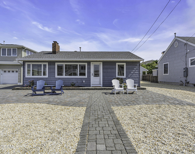 5 Dover Avenue - Photo Thumbnail 3
