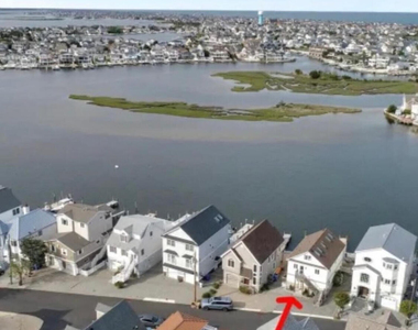 18 Harborside Drive E - Photo Thumbnail 20