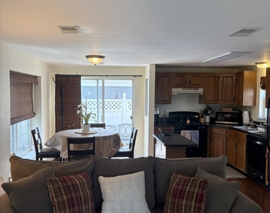 520 3rd Avenue - Photo Thumbnail 8