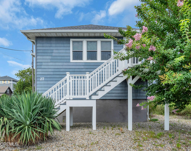 27 Arnold Avenue - Photo Thumbnail 1