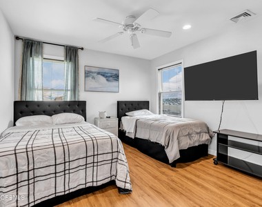 27 Arnold Avenue - Photo Thumbnail 26