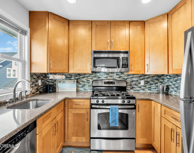 27 Arnold Avenue - Photo Thumbnail 24
