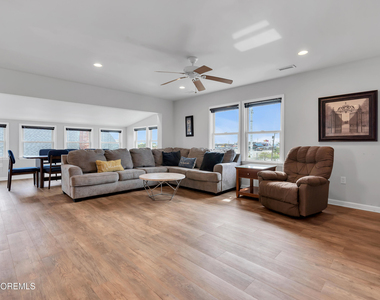 27 Arnold Avenue - Photo Thumbnail 39