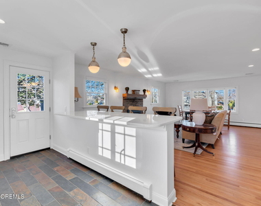 723 Pitney Drive - Photo Thumbnail 10