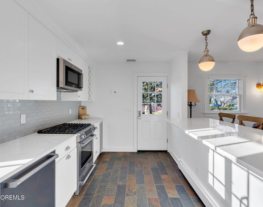 723 Pitney Drive - Photo Thumbnail 9