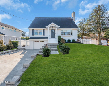 723 Pitney Drive - Photo Thumbnail 6