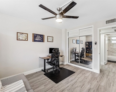 201 N Ocean Boulevard - Photo Thumbnail 17