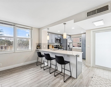 201 N Ocean Boulevard - Photo Thumbnail 5