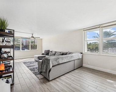 201 N Ocean Boulevard - Photo Thumbnail 11
